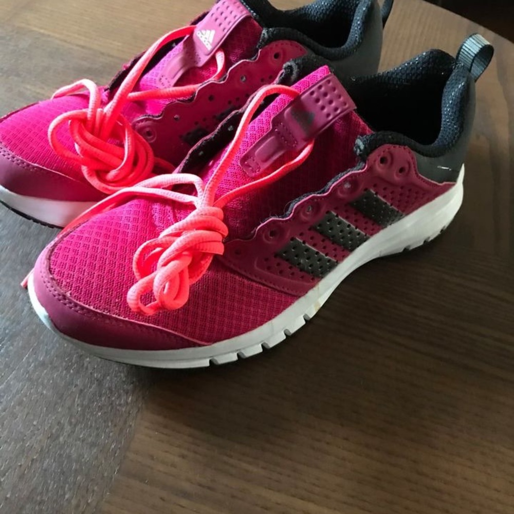 Brand new Adidas women running shoes size 6.5